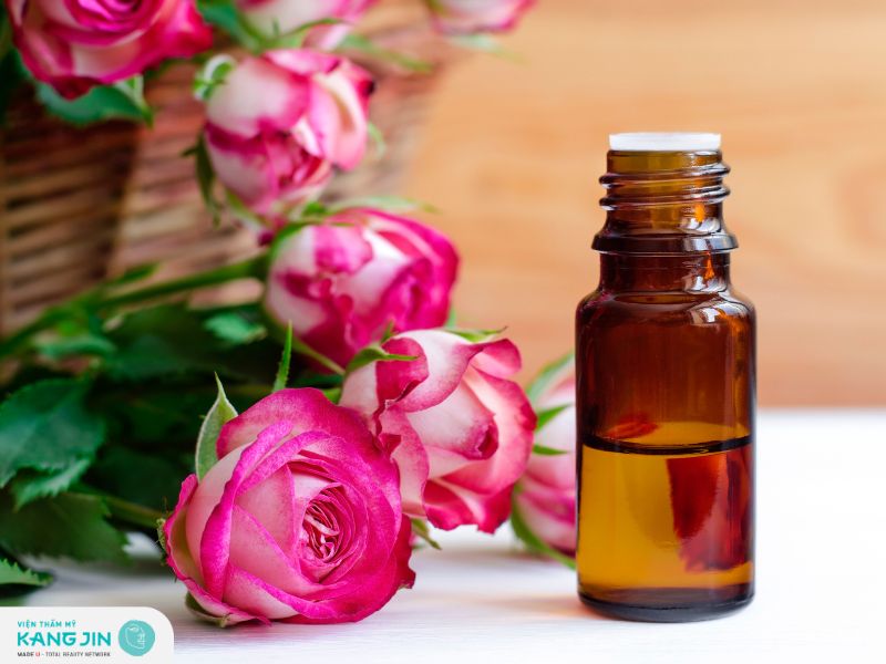 Tổng hợp tiêu chí chọn nước hoa hồng dưỡng ẩm cho từng loại da 