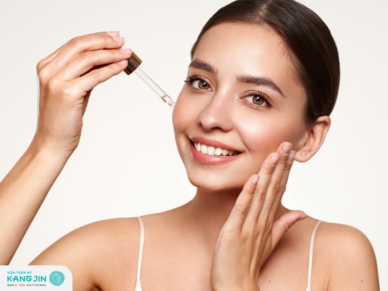 BHA giúp hỗ trợ điều trị mụn và làm mờ vết thâm hiệu quả