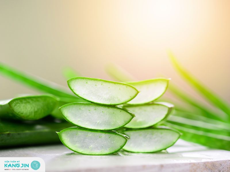 Mặt nạ trị thâm quầng mắt với lô hội 