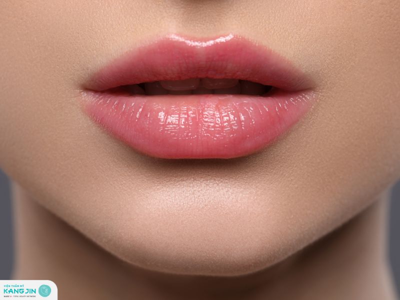 dưỡng môi trị thâm