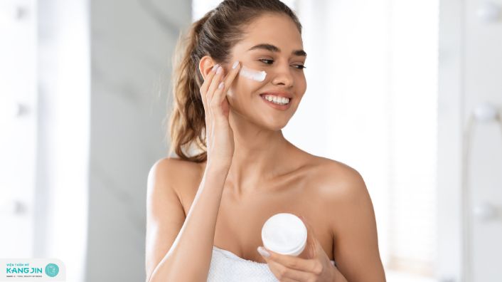 kem dưỡng ẩm chống lão hóa cho da khô