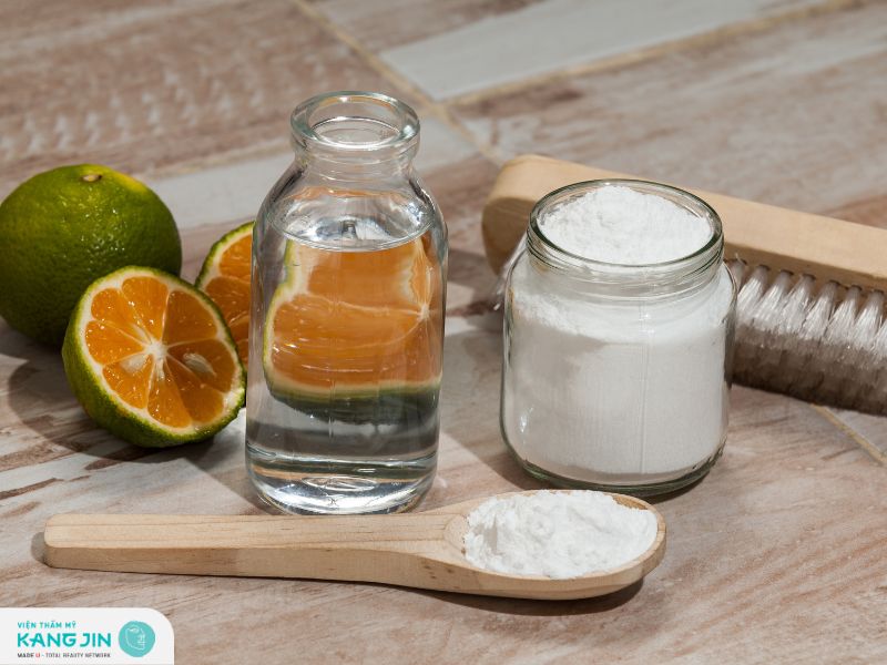 Kết hợp baking soda với nước lọc là cách tẩy da chết đơn giản mà vô cùng hiệu quả