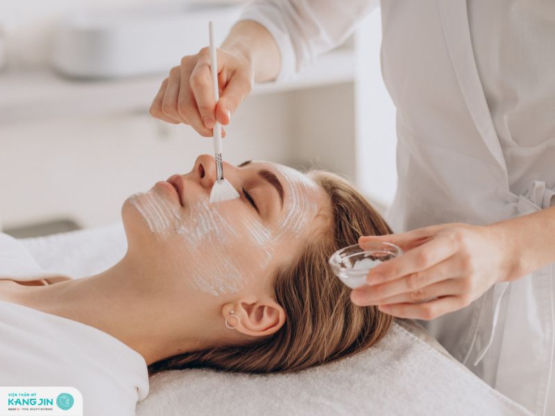 da bị mụn có nên đắp mặt nạ sữa chua