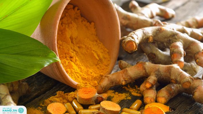 làm trắng da bằng bột nghệ