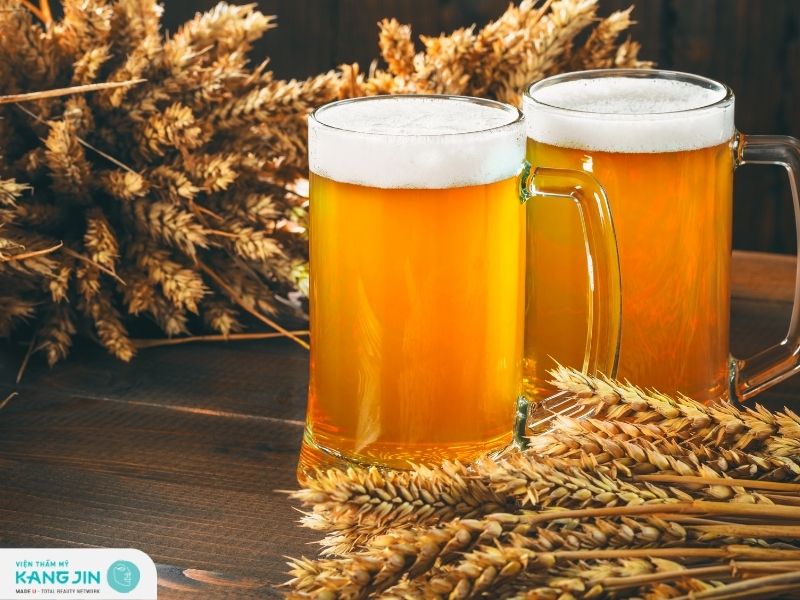 Kết hợp trứng gà và bia làm mặt nạ dưỡng trắng da đơn giản tại nhà 