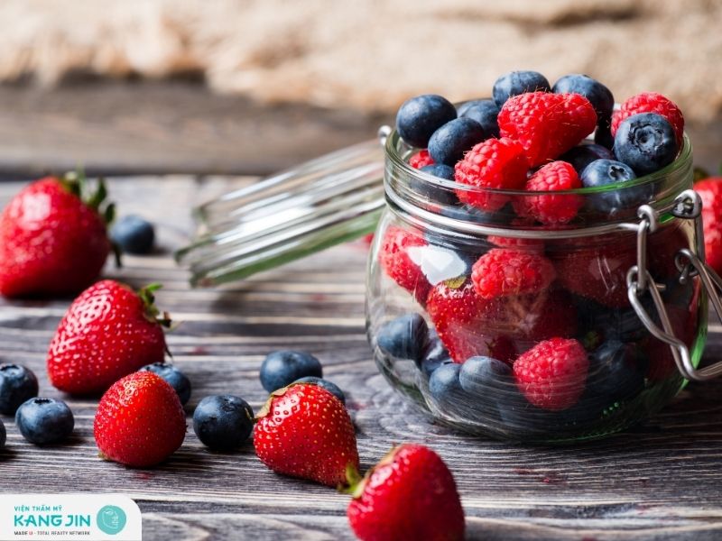Các loại quả mọng là nguồn cung cấp vitamin và khoáng chất dồi dào