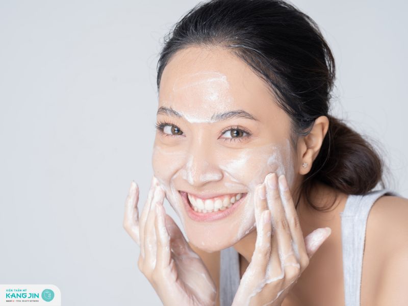 rửa mặt cho da dầu