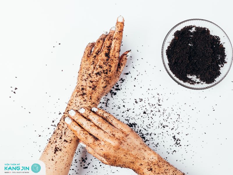 Công thức tẩy da chết bằng bã cafe cho da body hiệu quả tại nhà 