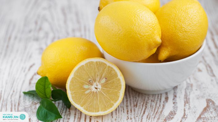 trị mụn bằng chanh