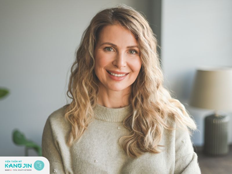 Những lí do mà bạn nên thực hiện trẻ hóa da mặt