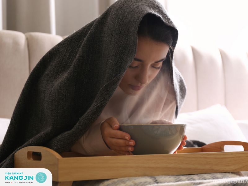 Xông mặt trị mụn ẩn 