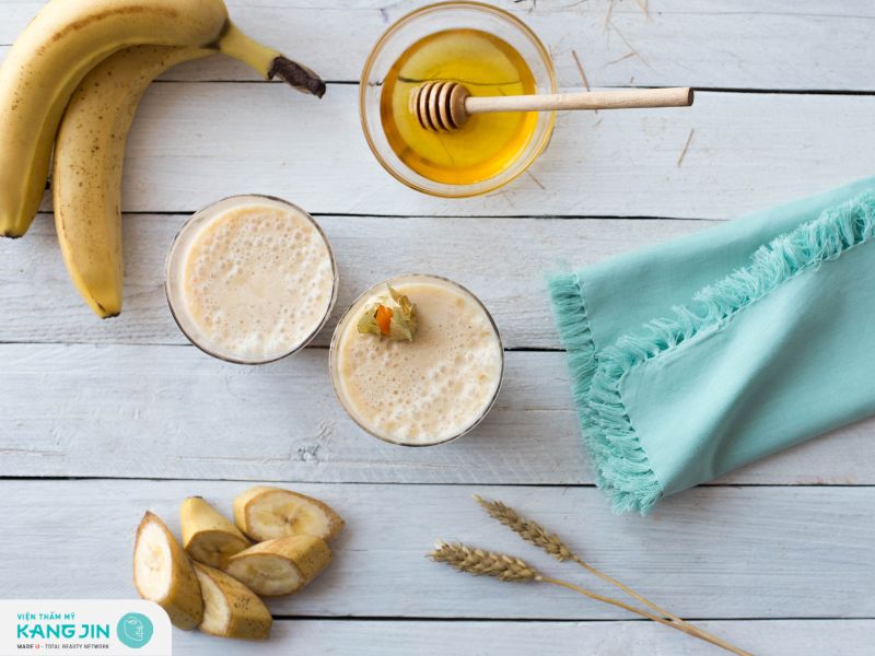 Làm mặt nạ cho tóc từ chuối và mật ong