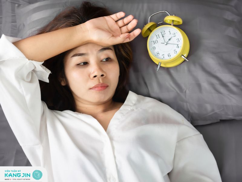 Bí quyết trị thâm quầng mắt sau 1 đêm hiệu quả tại nhà 