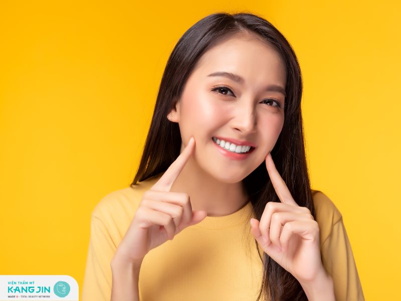 Hướng dẫn cách làm trắng răng sau 1 đêm hiệu quả bất ngờ