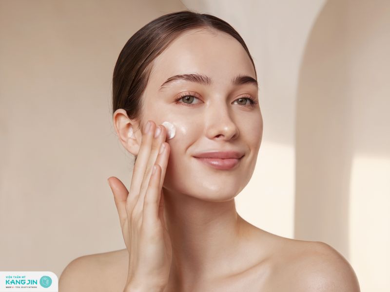 kem dưỡng trắng da mặt