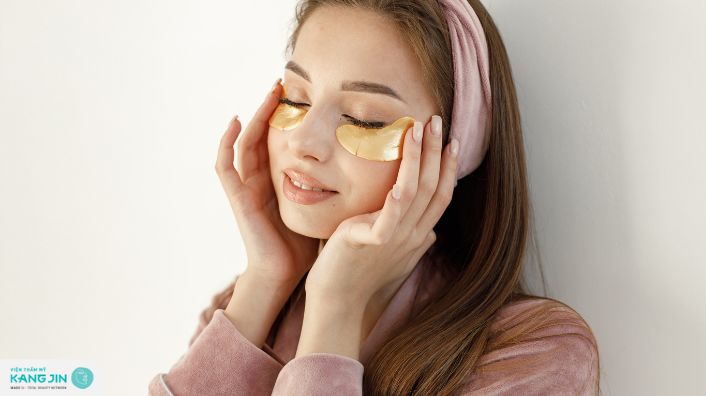 [Bật mí] Cách đắp mặt nạ mắt giúp giảm sưng và quầng thâm