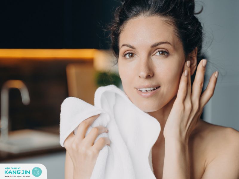 Nguyên nhân và cách khắc phục da khô căng sau khi rửa mặt
