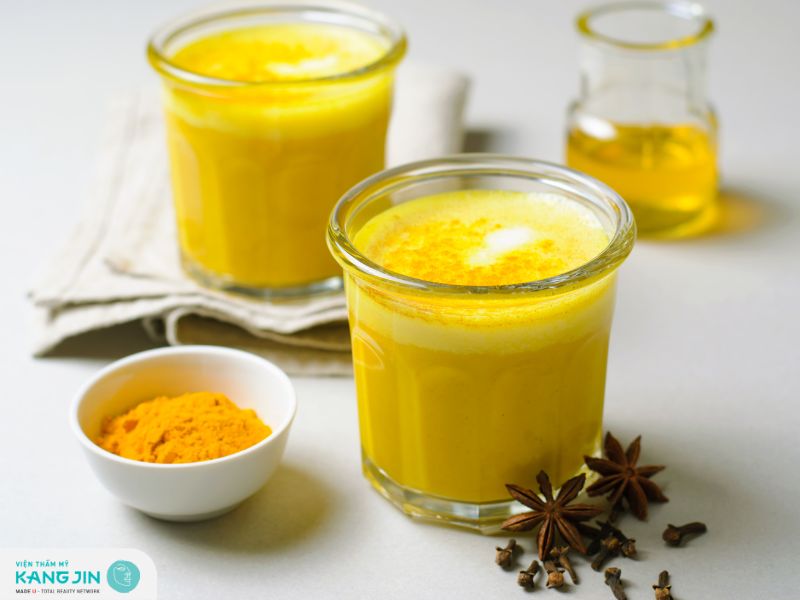 Cách làm mặt nạ từ sữa tươi và tinh bột nghệ