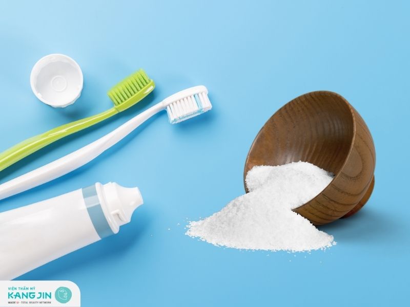 Cách kết hợp muối và kem đánh răng trị nám hiệu quả tại nhà 