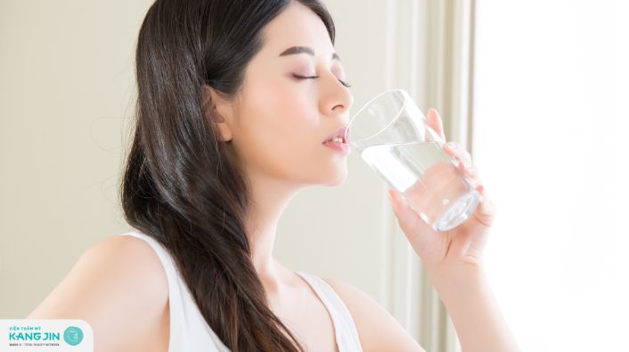 Khung giờ uống nước đẹp da cơ thể khỏe mạnh bạn nên biết