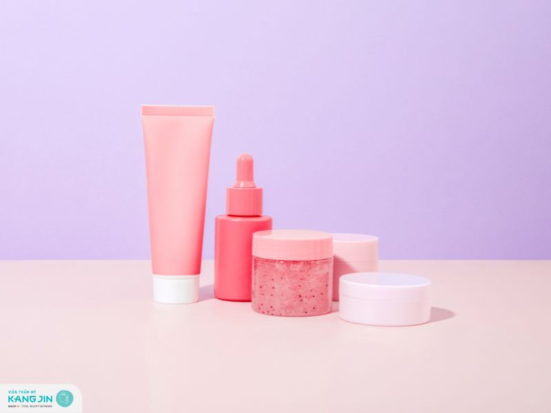 một bộ chăm sóc da gồm những gì