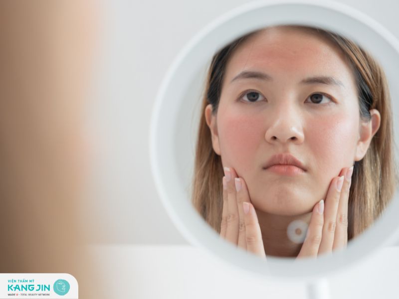 Nguyên nhân làm cho da mặt sần sùi