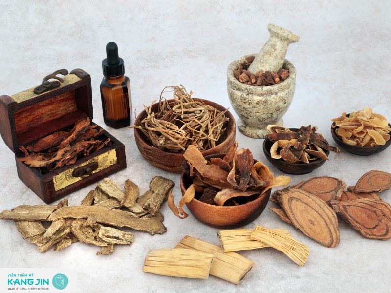 Những lưu ý khi sử dụng thuốc bắc tái tạo da mà bạn nên biết