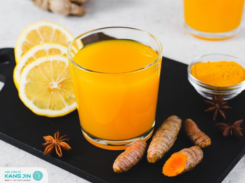 Thời điểm “vàng” uống tinh bột nghệ tăng cường hiệu quả làm đẹp da