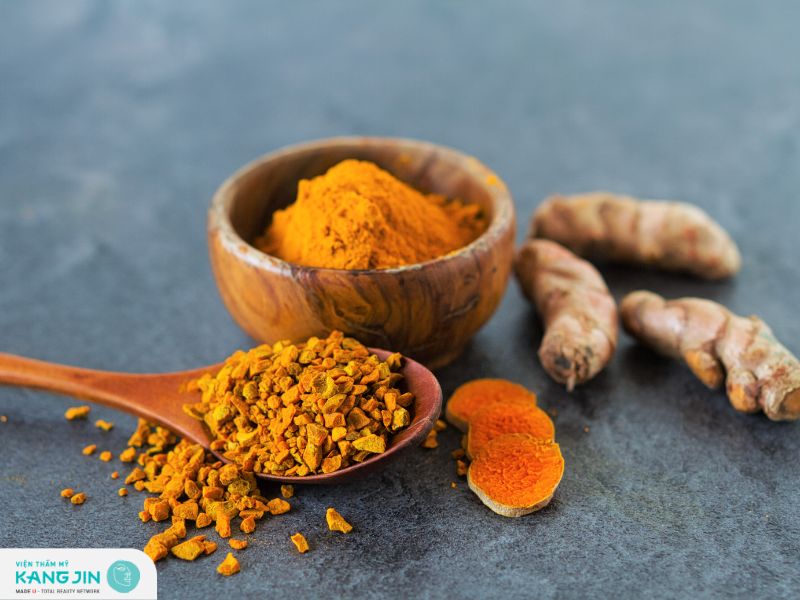 5 cách trị nám từ tinh bột nghệ