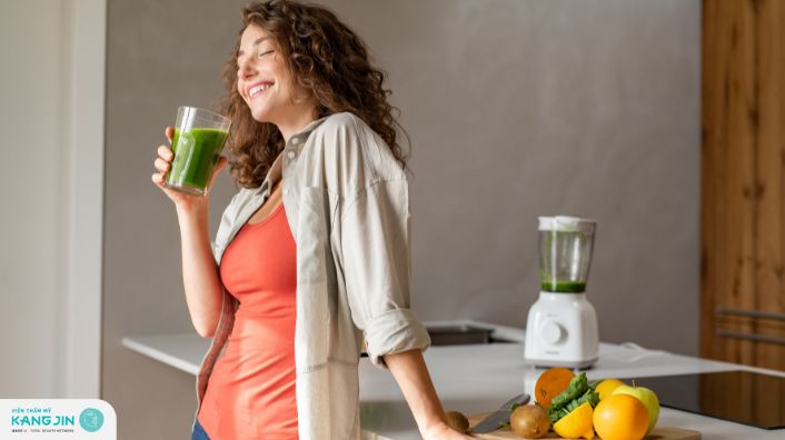 Uống gì để căng da mặt? 10 loại thức uống giúp da căng mịn