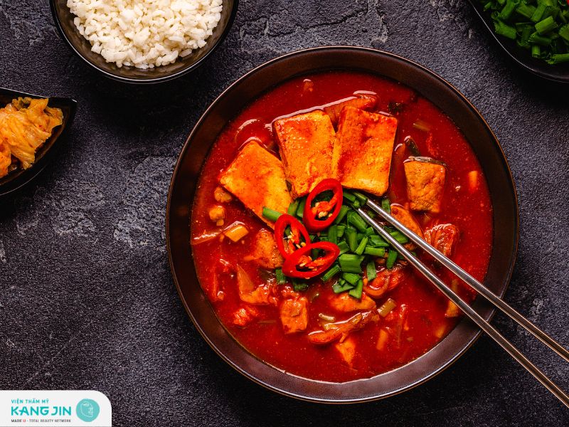 Nguyên nhân khiến da mặt bị đỏ 