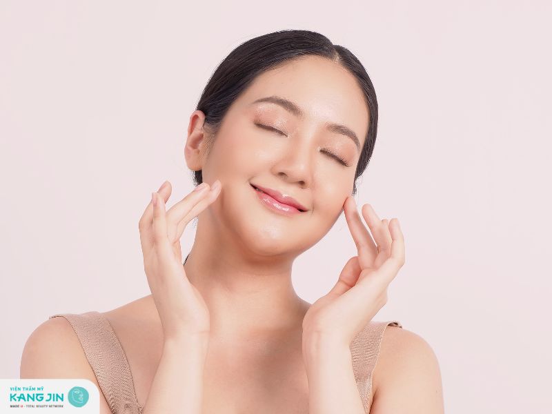 căng da mặt