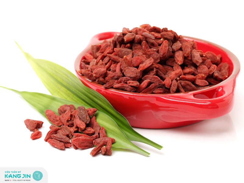 Chỉ nên sử dụng kỷ tử với lượng nhỏ hàng ngày