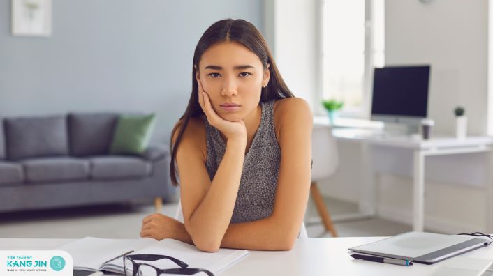 Tại sao ở trong nhà mà da vẫn đen? 7 nguyên nhân chính