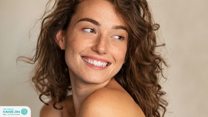 Tàn nhang là gì? Sự khác nhau giữa nám da với tàn nhang