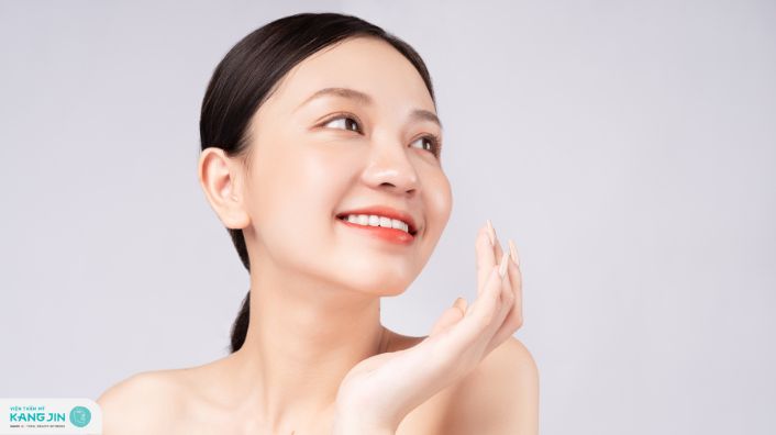 vì sao mỗi lúc chuyển mùa là da mặt thường hay bị khô