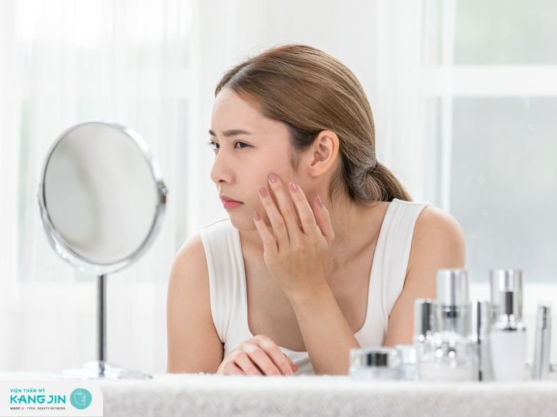 vì sao mỗi lúc chuyển mùa là da mặt thường hay bị khô