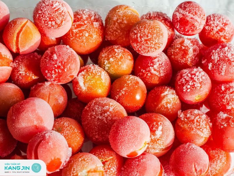 những lưu ý khi sử dụng cà chua đông đá để làm đẹp