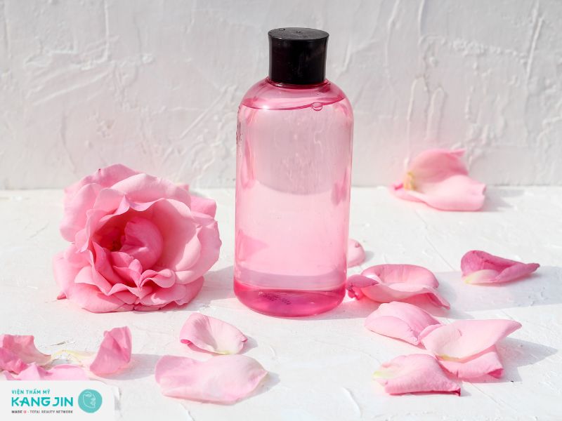 Cách sử dụng nước hoa hồng có lợi cho da và tóc