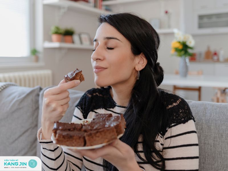 kiểm soát cơn thèm đồ ngọt giữ làn da tươi trẻ