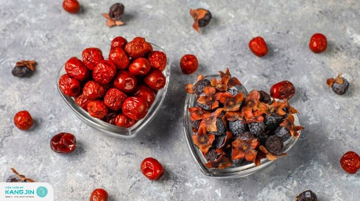 Táo đen và táo đỏ táo nào tốt hơn?