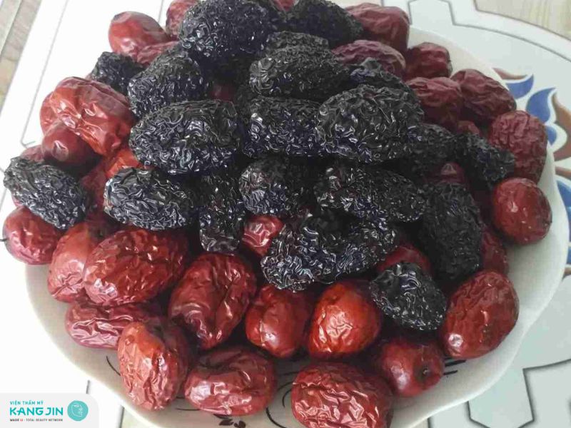 táo đen và táo đỏ táo nào tốt hơn