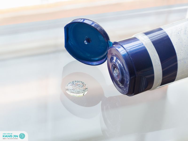 tẩy da chết hóa học