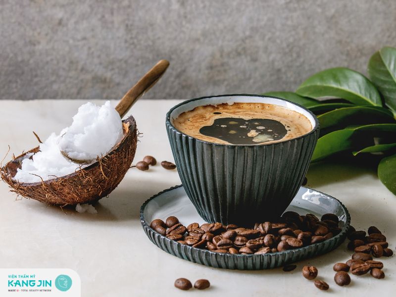 Thức uống chứa caffeine có thể khiến tuyến nhờn hoạt động mạnh mẽ hơn