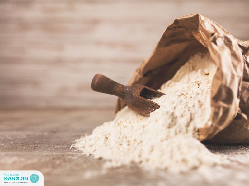 trị mụn bằng bột đậu đỏ