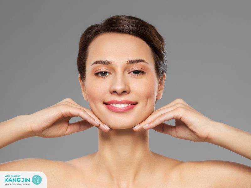 Bài tập làm giảm nhăn khóe miệng bằng cách massage vùng má