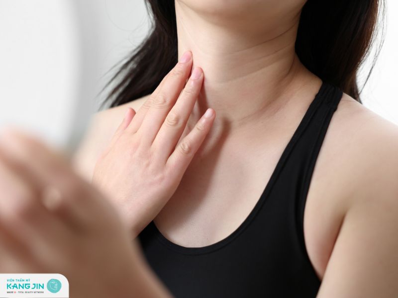 giá xóa nếp nhăn ở cổ