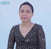 Làn da với nhiều khuyết điểm lão hóa của chị Thảo Ly trước liệu trình