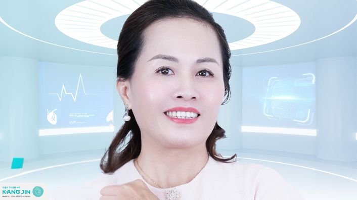 Việt Kiều U50 “lão hóa ngược” khiến chồng phải giữ khư khư