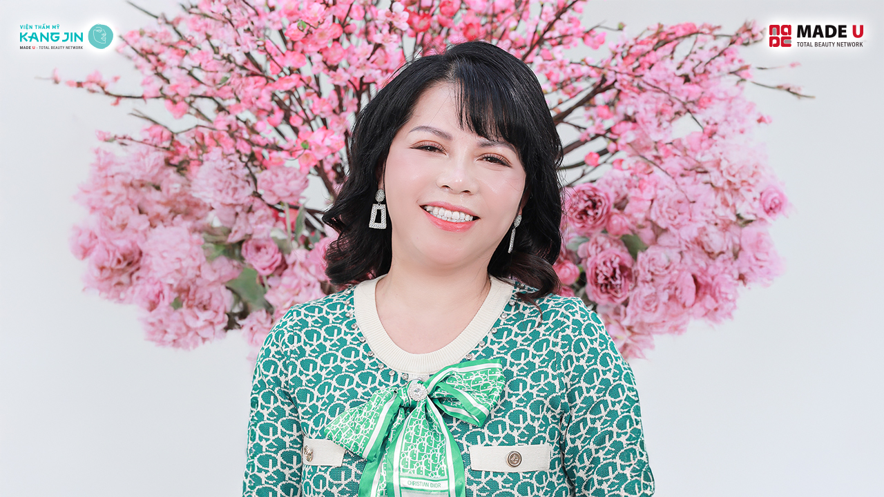 cô Thủy rạng rỡ với diện mạo mới